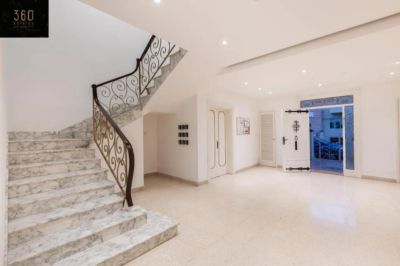 Spacious Num1 House In Swieqi - Sleeps 18 W/Wifi By 360 Estates Apartment Is-Swieqi Malta