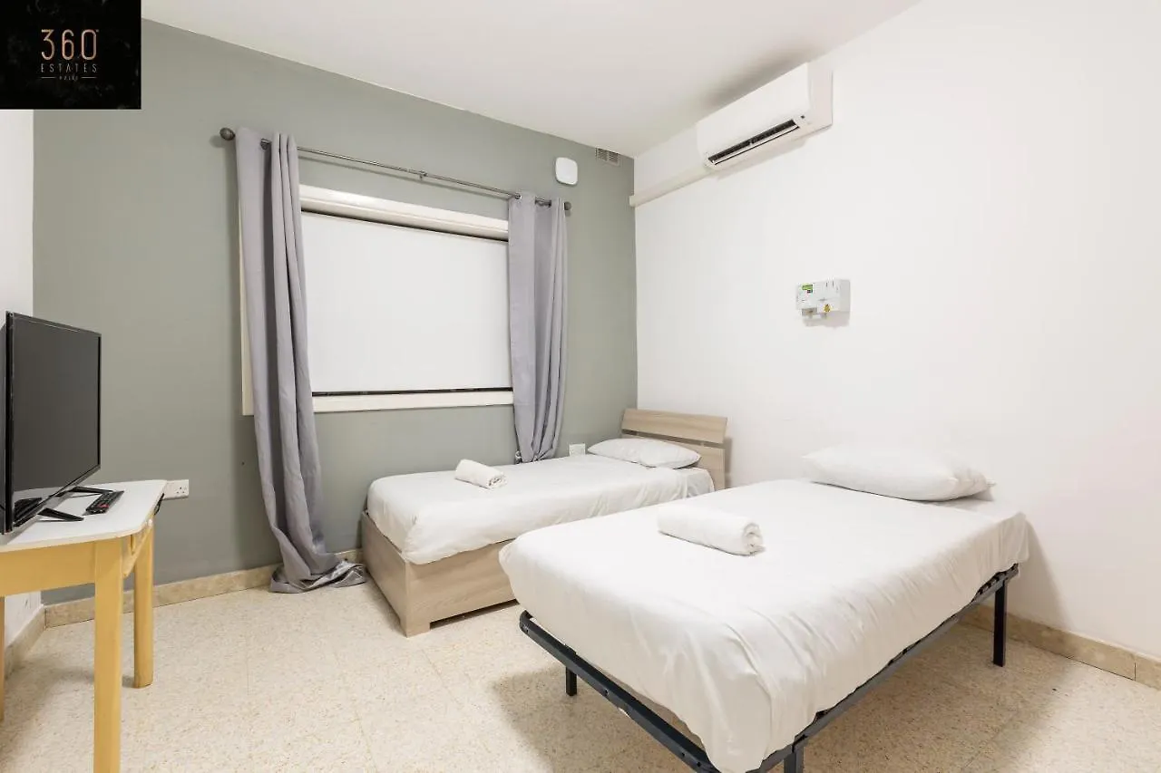 Spacious Num1 House In Swieqi - Sleeps 18 W/Wifi By 360 Estates Apartment Is-Swieqi Malta