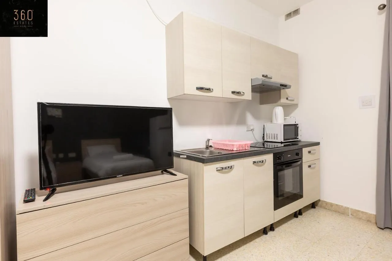 Spacious Num1 House In Swieqi - Sleeps 18 W/Wifi By 360 Estates Apartment Is-Swieqi Malta
