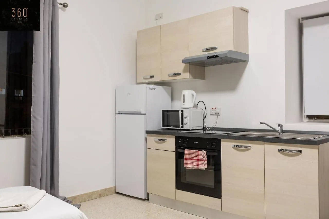 Spacious Num1 House In Swieqi - Sleeps 18 W/Wifi By 360 Estates Apartment Is-Swieqi 0*,
