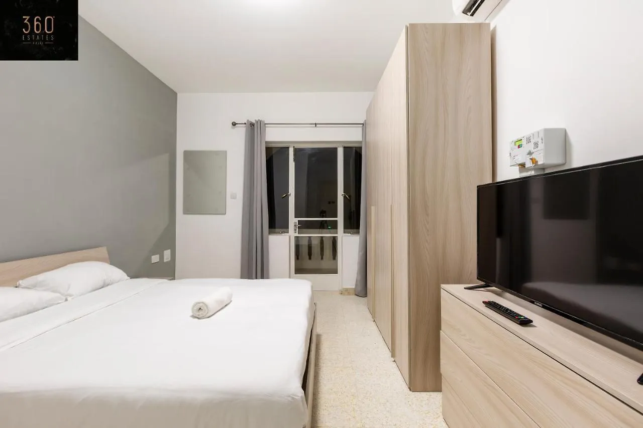 Spacious Num1 House In Swieqi - Sleeps 18 W/Wifi By 360 Estates Apartment Is-Swieqi