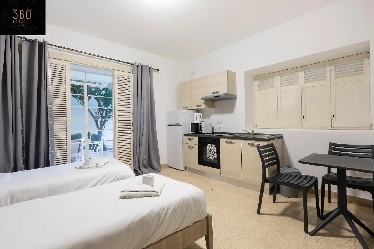 Spacious Num1 House In Swieqi - Sleeps 18 W/Wifi By 360 Estates Apartment Is-Swieqi